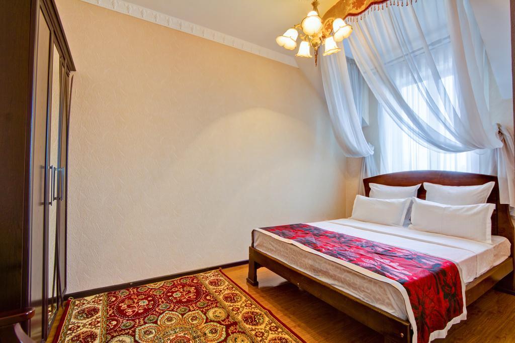 King House Hotel Bisjkek Buitenkant foto
